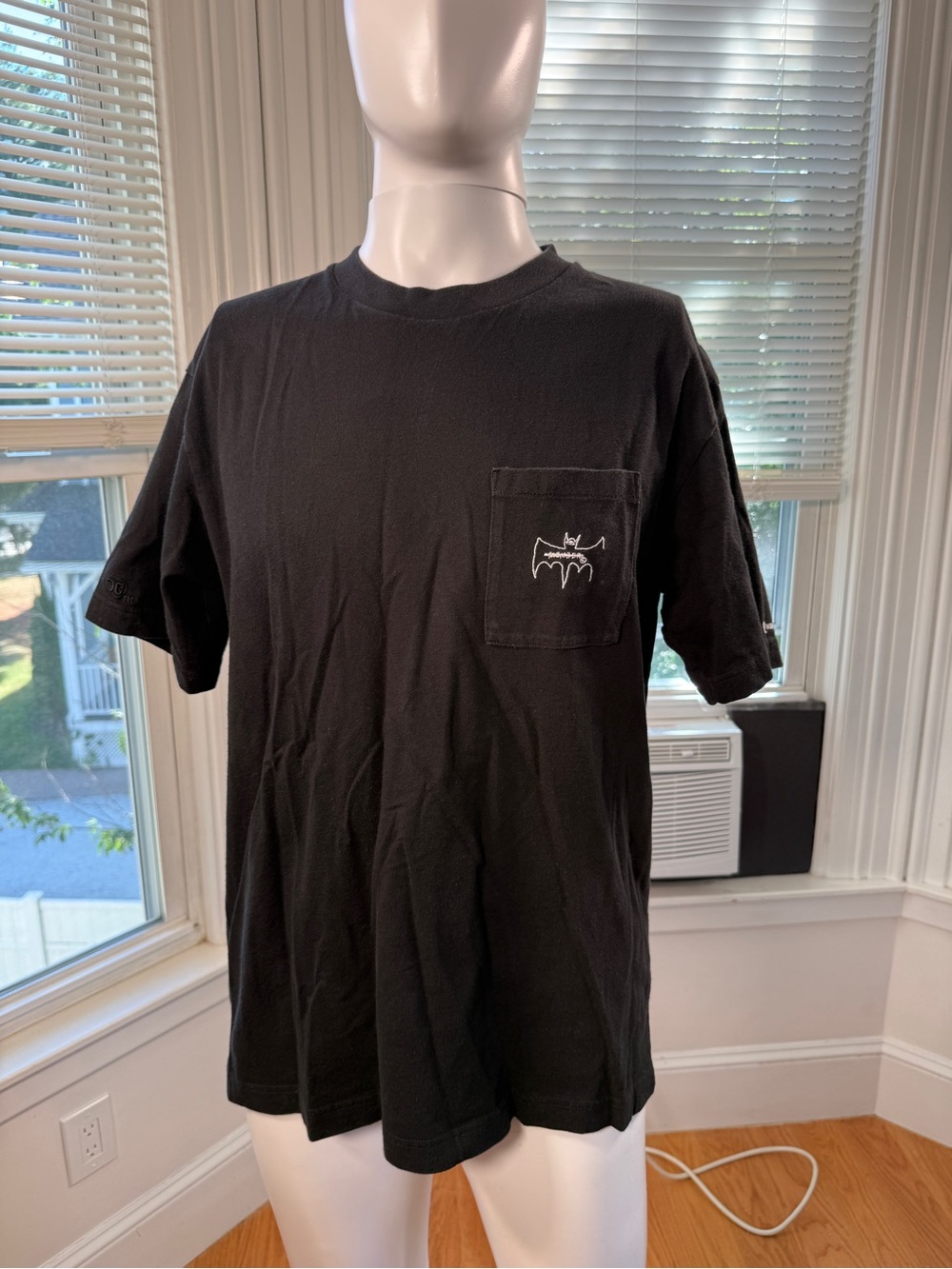 🦇Uniqlo UT Jean-Michel Basquiat Batman Pocket Tee Black Size Small
